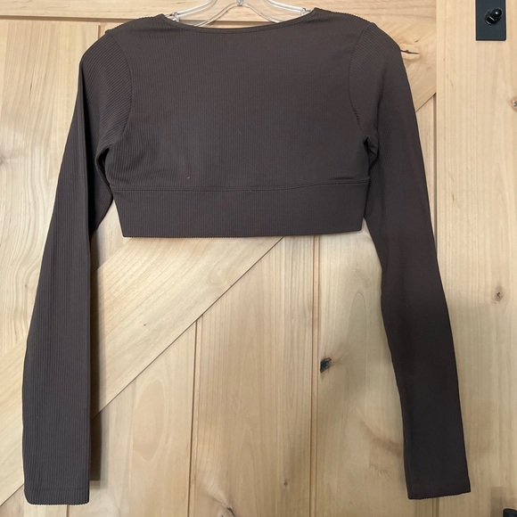Seamless Garage V-neck cropped long sleeve - Picture 2 of 2